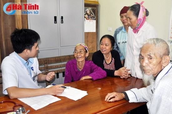 Phát động tháng cao điểm khám chữa bệnh nhân đạo năm 2015 tại Hà Tĩnh - ảnh 1